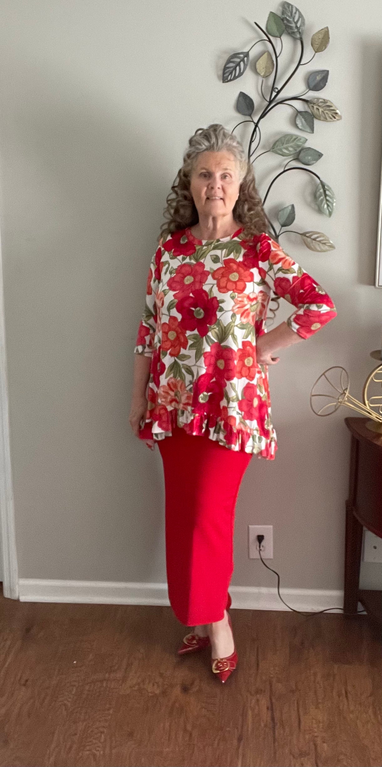 NEW! Ivory/ Red Floral Top: S-3X