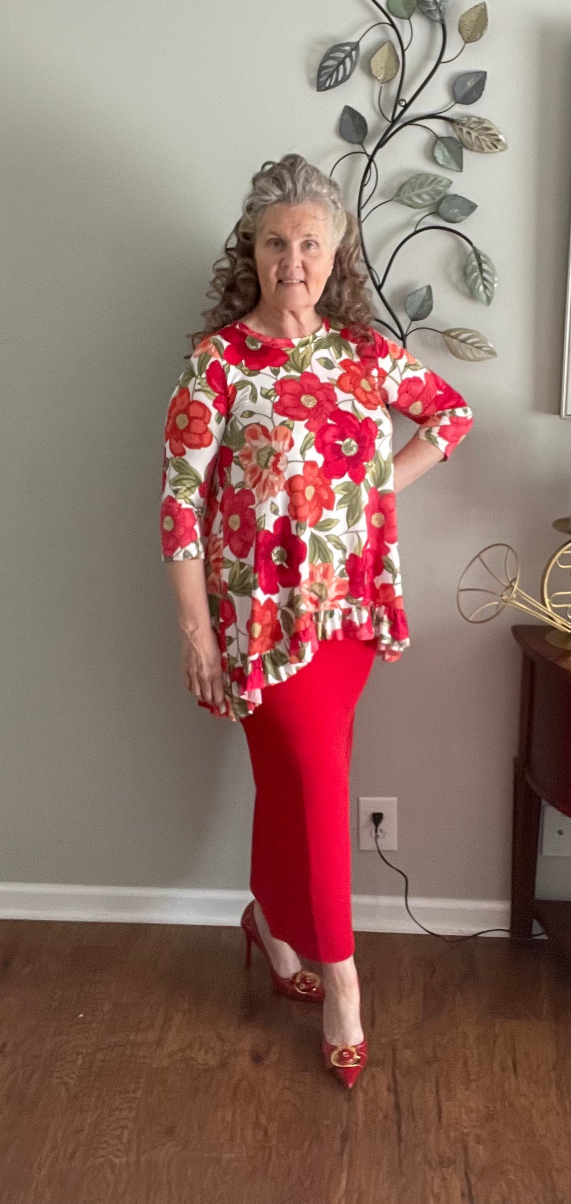 NEW! Ivory/ Red Floral Top: S-3X