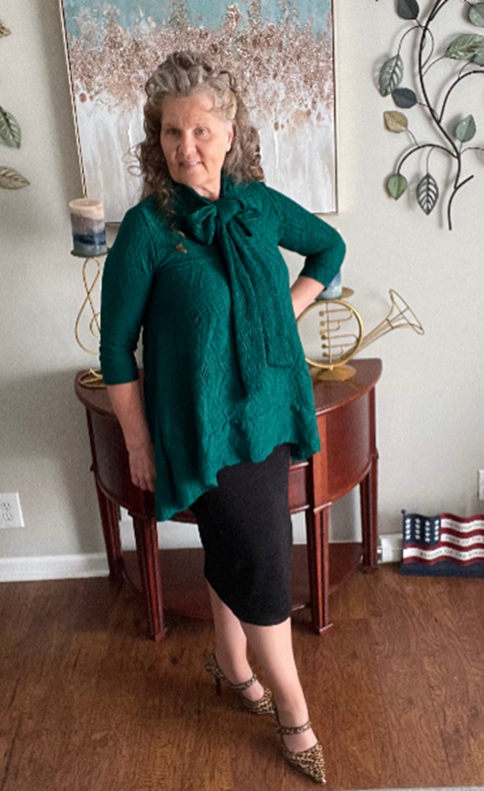 Hunter Green Textured Bow Top: S-3X Arriving In Stock: 9/24