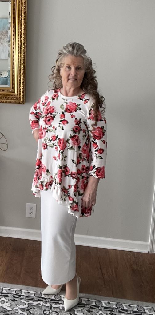NEW! Pink Roses Top! S-3X  In Stock Now!