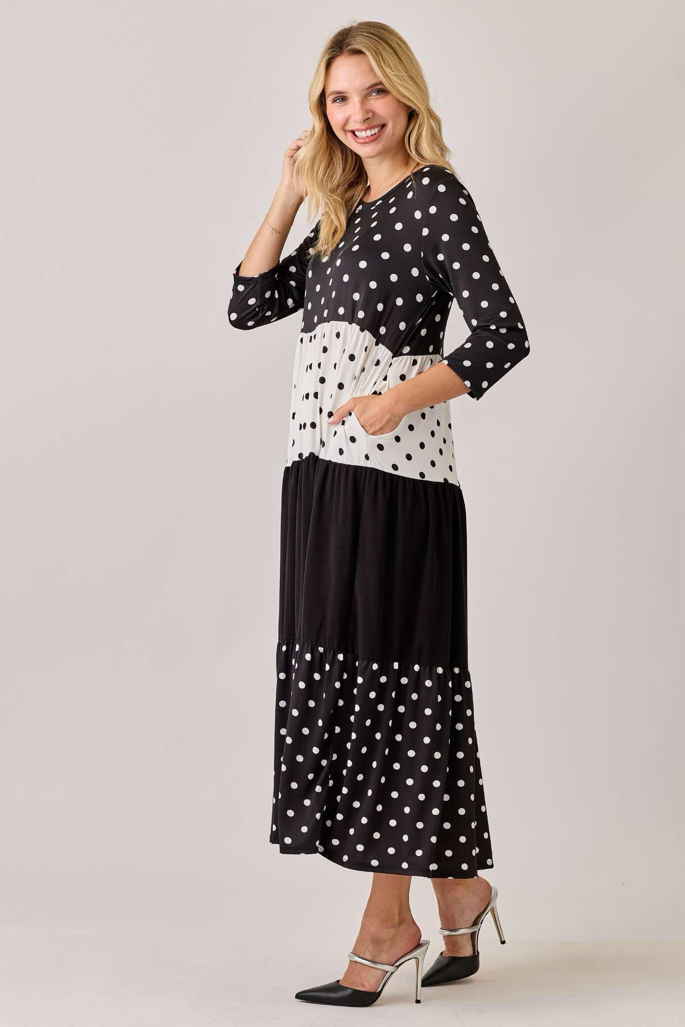Black Polka Dot: S-3X.