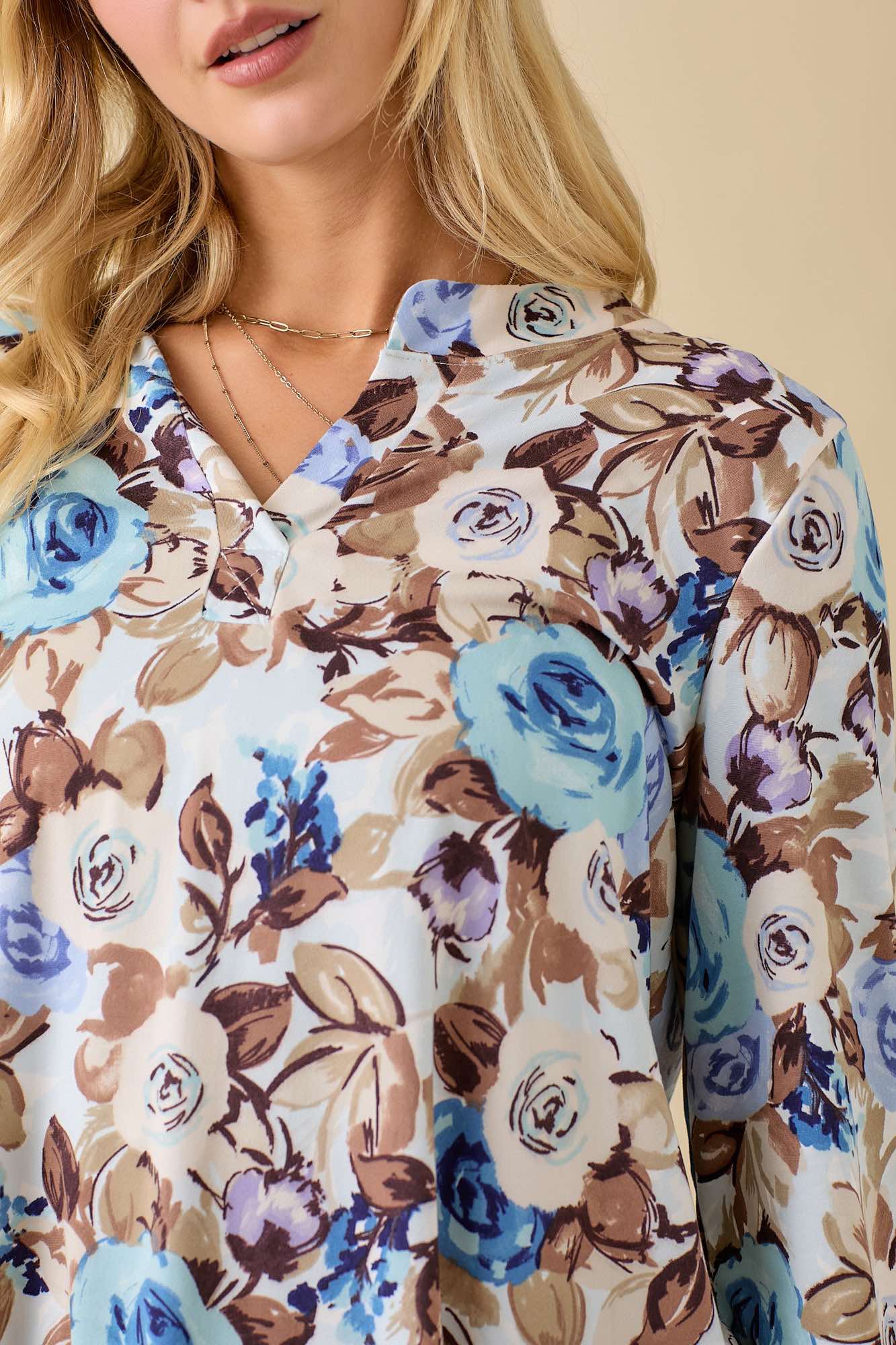 NEW! Blue/Brown Roses Top! S-3X