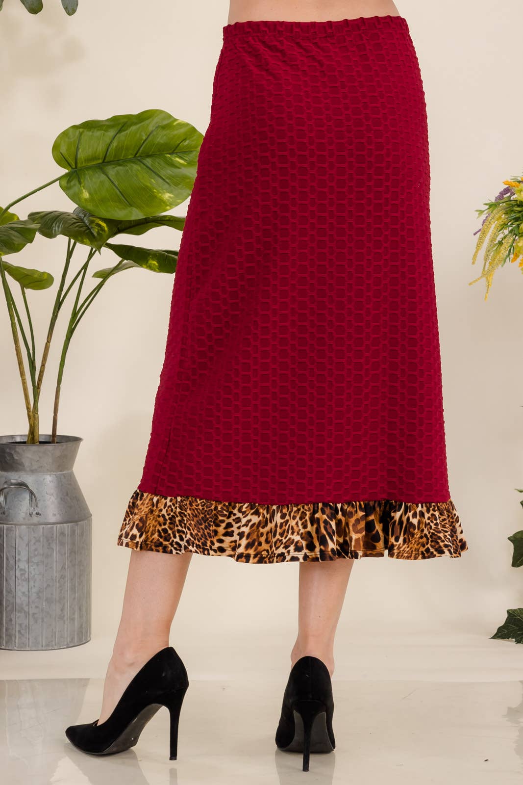 BURGUNDY HONEYCOMB SKIRT WITH ANIMAL PRINT HEMLINE: S-3X