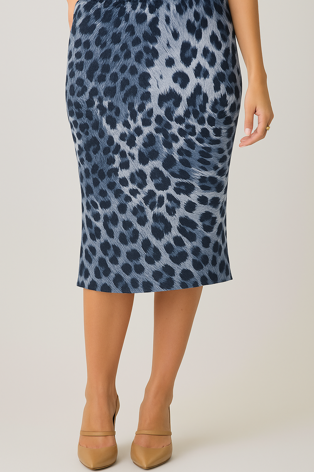 NEW! Navy Ruffle Tunic Top: S-3X  Arriving In Stock: 9/18