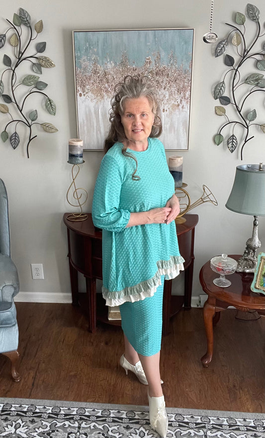 MINT HONEYCOMB SET -TUNIC TOP AND A-LINE SKIRT S-M  Final Sale! Cannot Be Returned!)