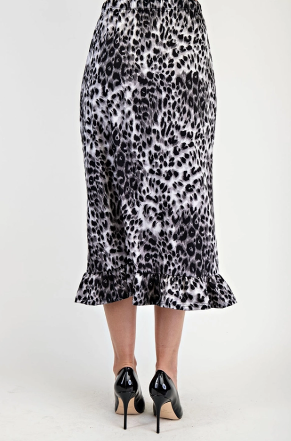 NEW! Gray Leopard Ruffle Skirt: S-3X  Arriving In Stock: 1/23