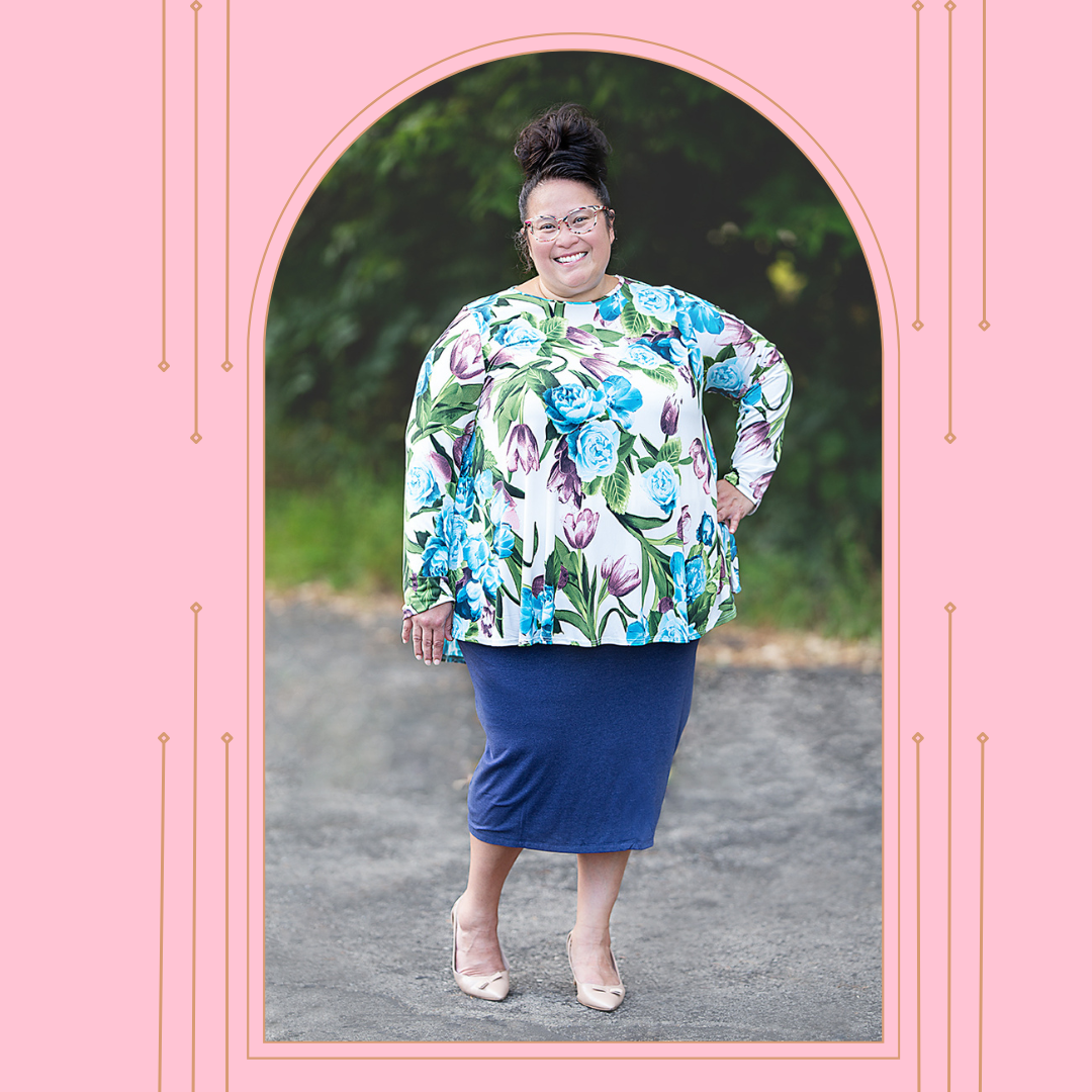Navy 31" Skirt: S-3X. Arriving in Stock 4/12
