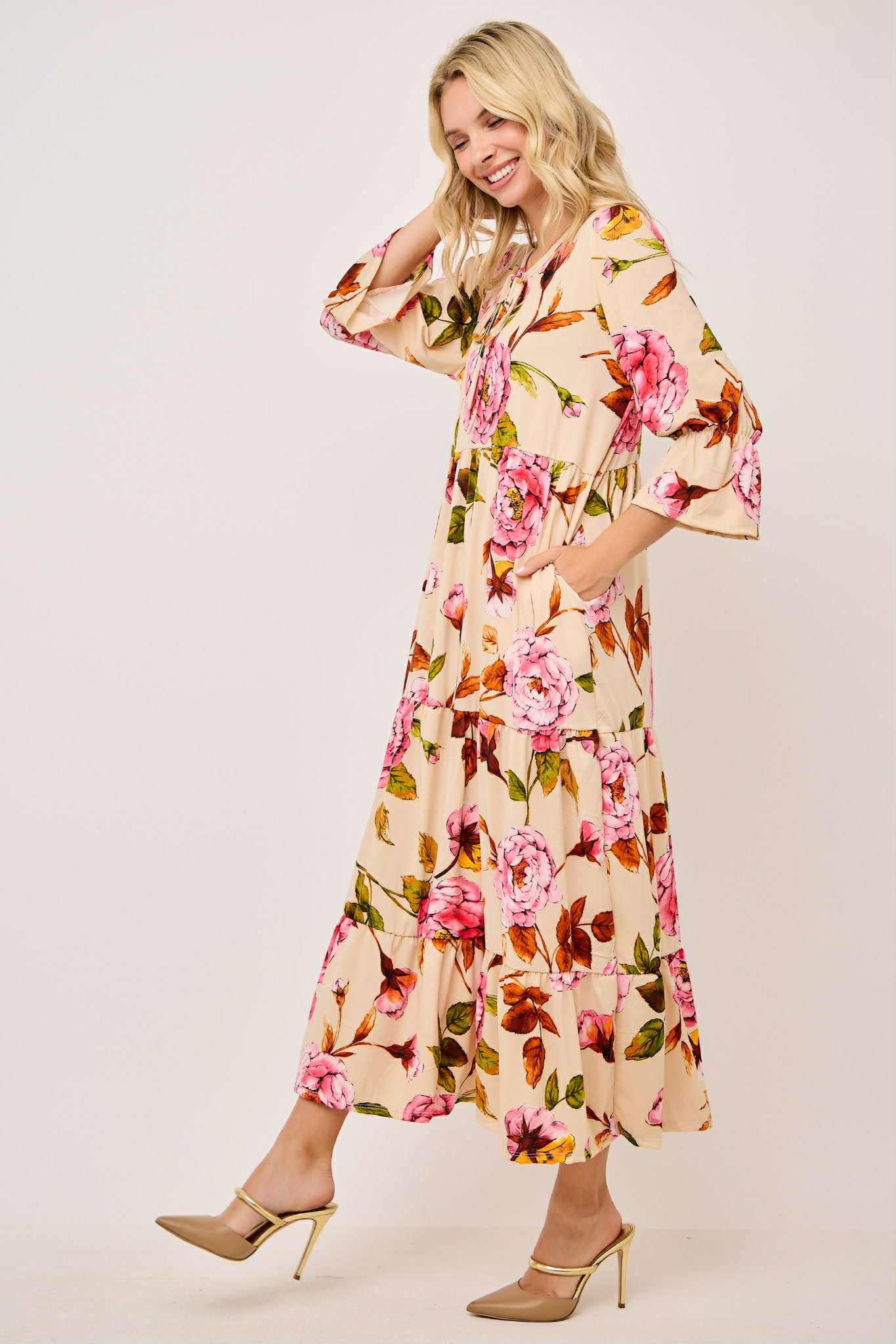 NEW!   "Victoria Too"  Beige  Floral Print Dress: S-3X