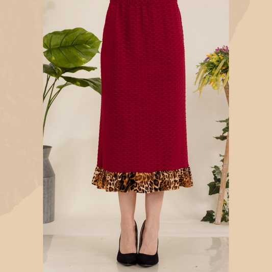 BURGUNDY HONEYCOMB SKIRT WITH ANIMAL PRINT HEMLINE: S-3X