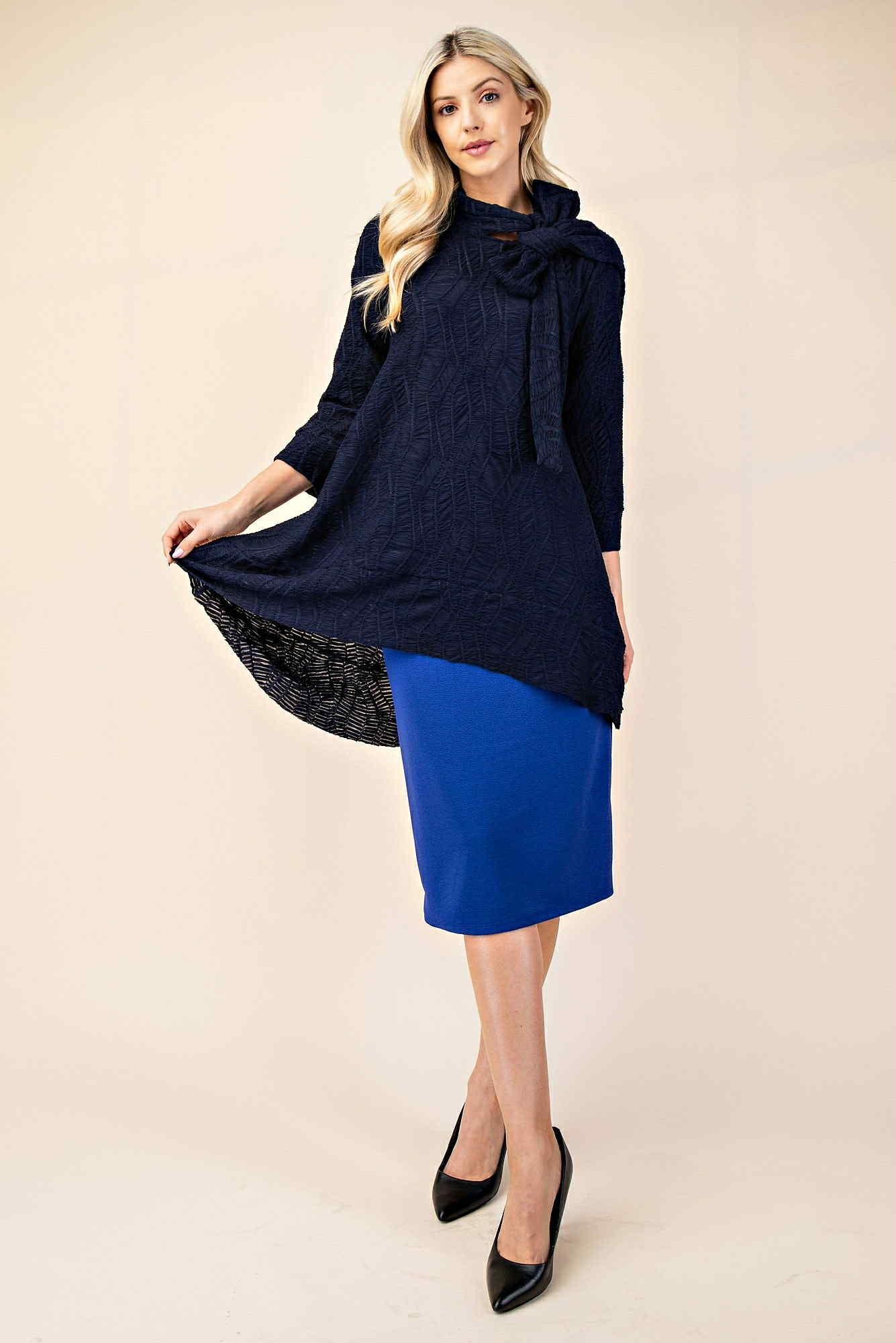 NEW! Navy Textured "Bow" Top: S-3X
