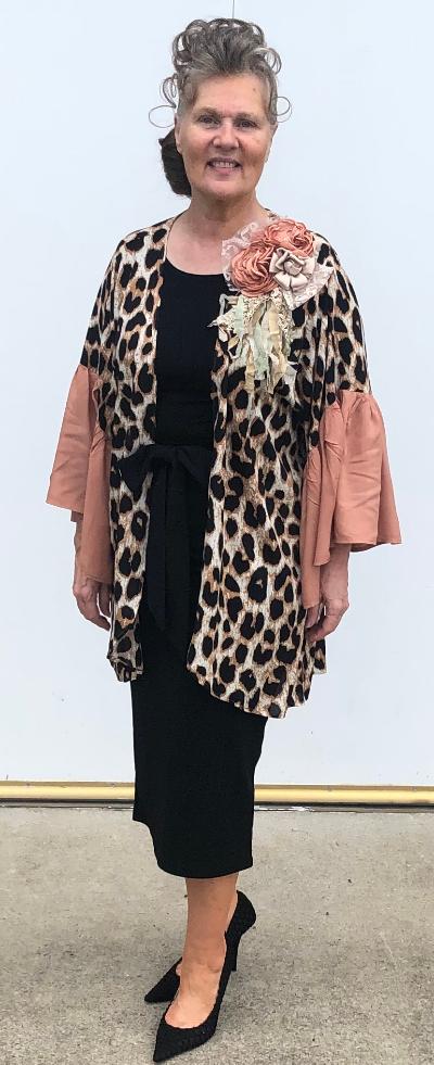 Camel Print Kimono. (S-1X)